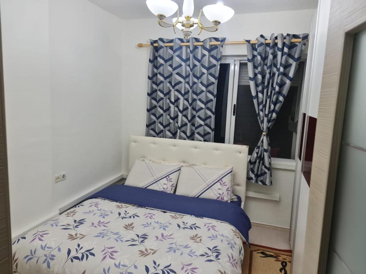 Saloon * Tirana